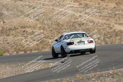 media/Oct-01-2022-Team Topak Racing (Sat) [[f860fb51be]]/2-Inter Low 2/session 1 turn 3/